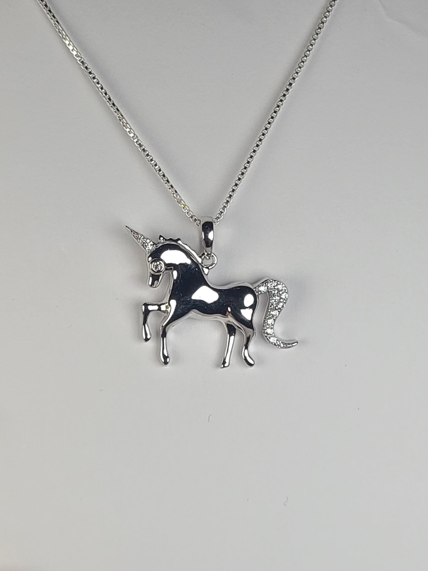 UNICORN NECKLACE