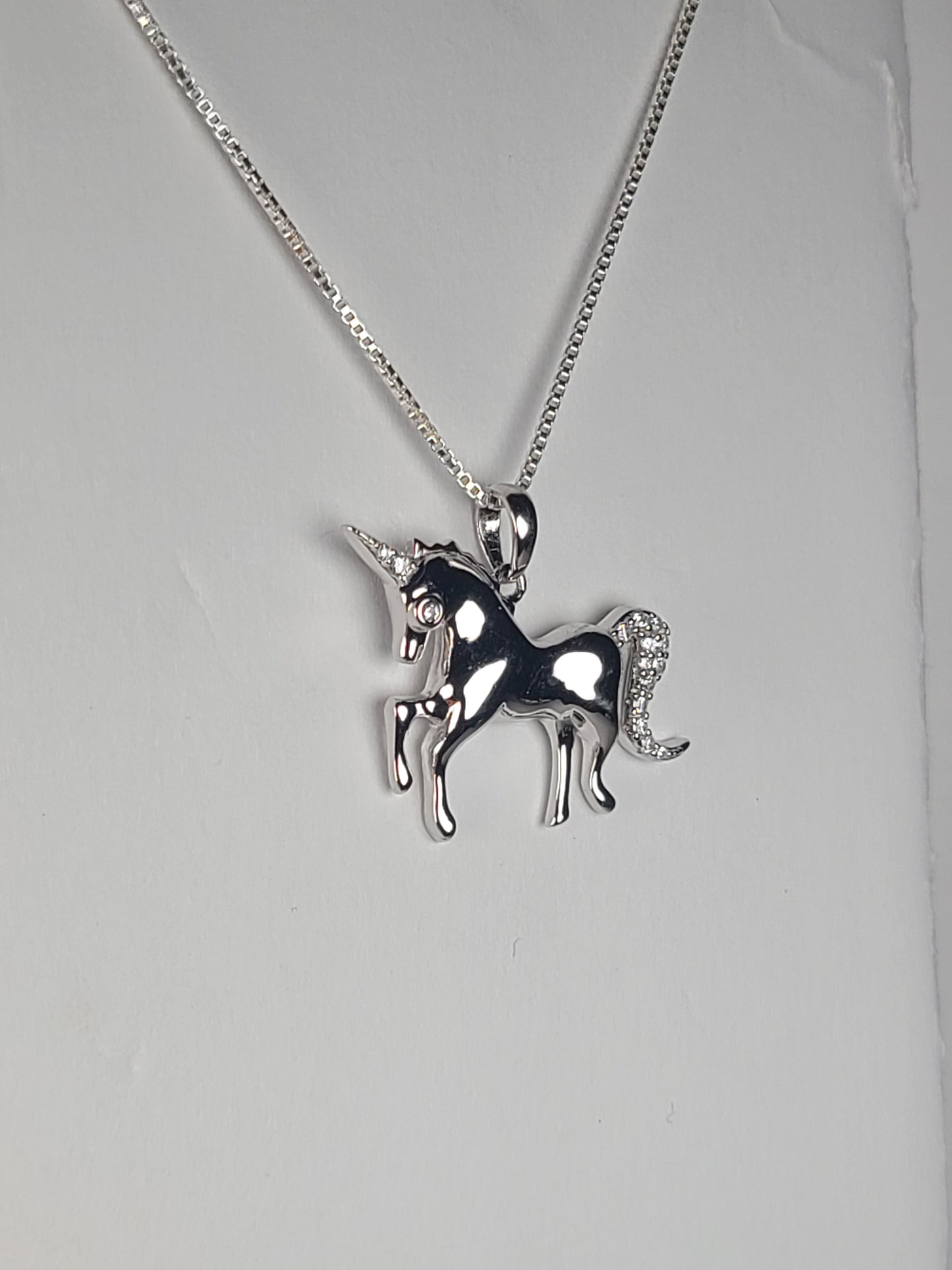 UNICORN NECKLACE