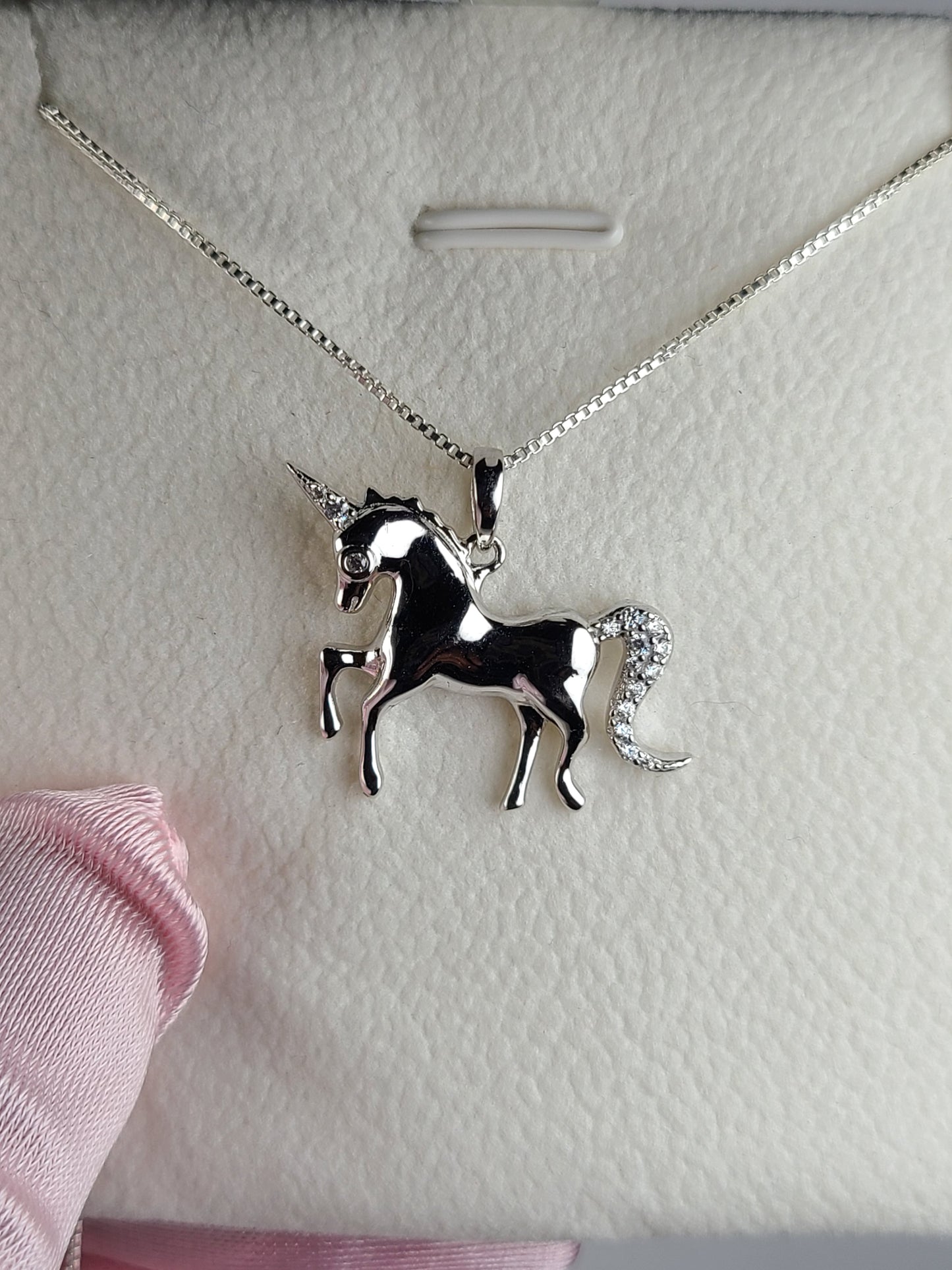 UNICORN NECKLACE