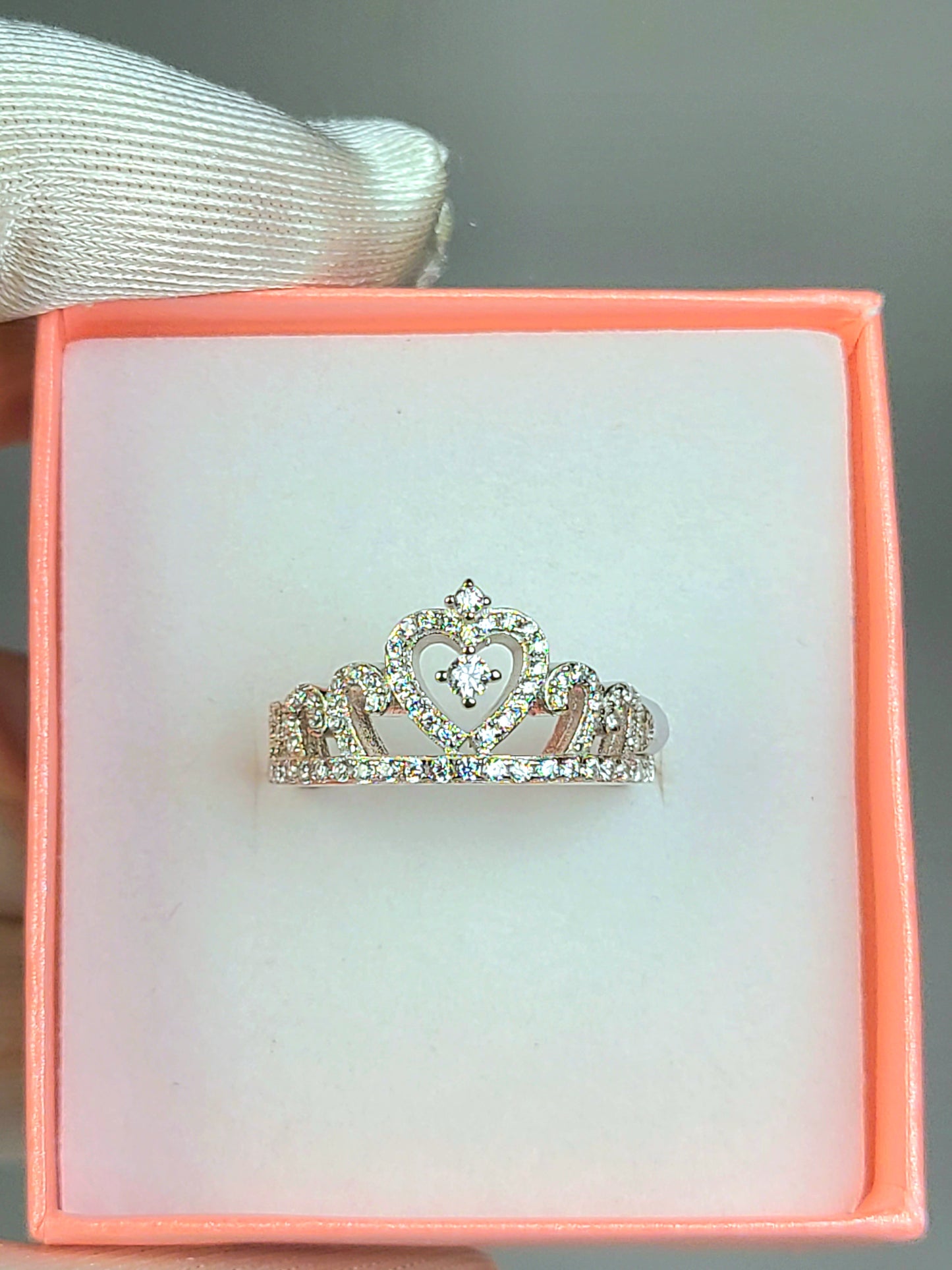 QUEEN'S TIARA RING