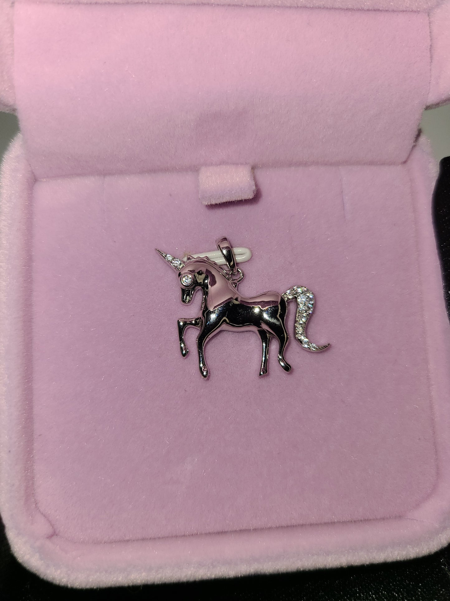 UNICORN NECKLACE