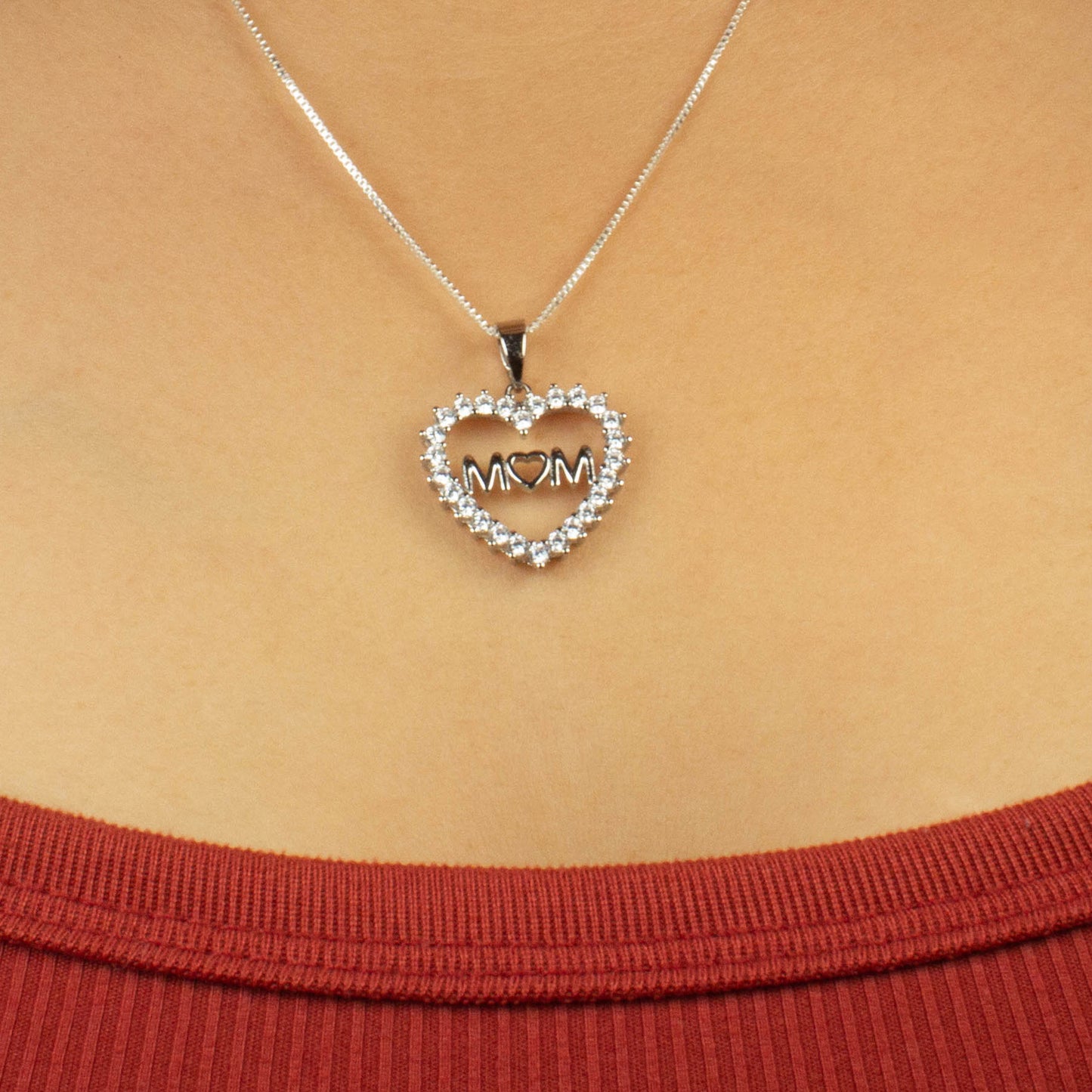 I LOVE YOU MOM NECKLACE